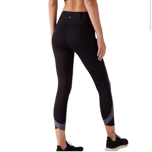 Athleta Ultimate Stash Colorblock black and purple medium leggings - Picture 4 of 15